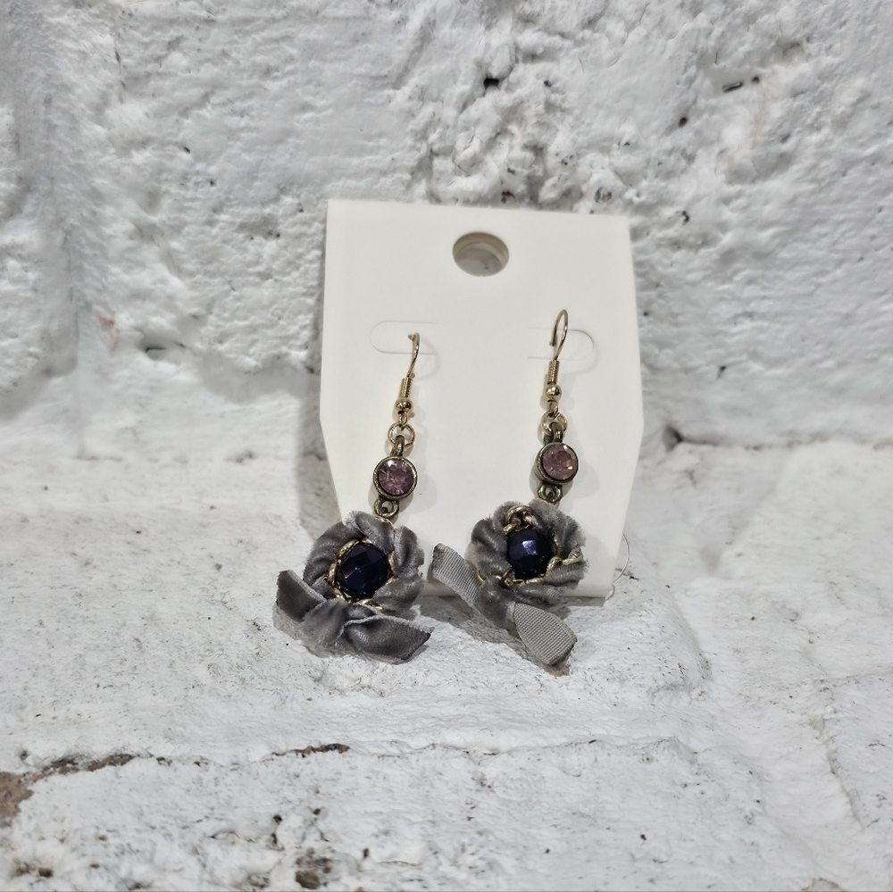 Elegant Gray and Blue Floral Earrings